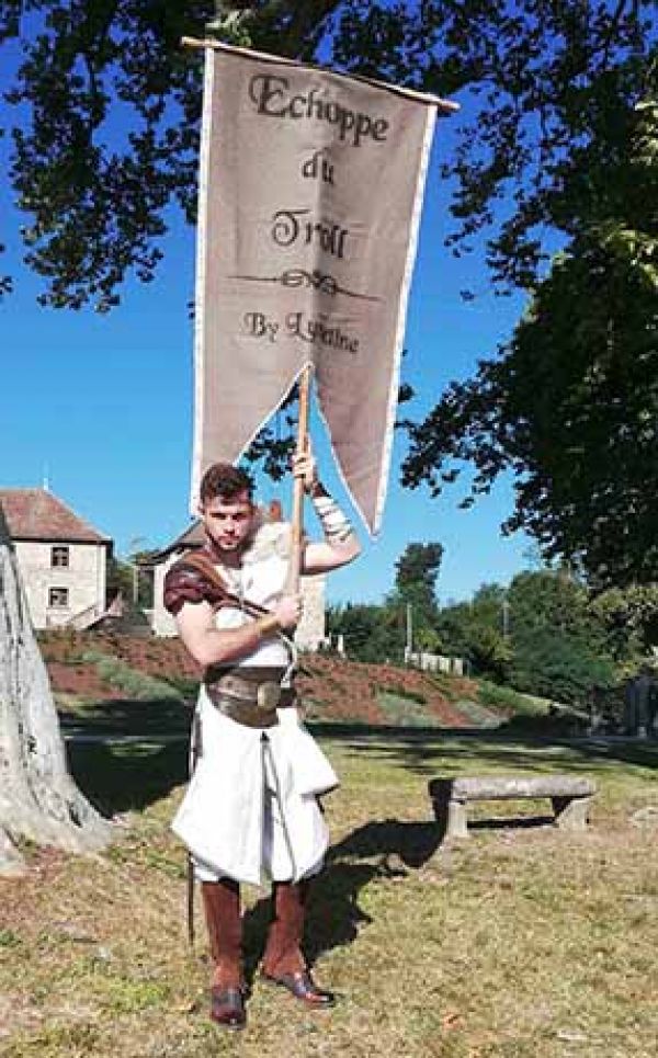 Louer un costume viking ou médiéval à l'Echoppe du Troll en Isère