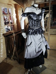 robe steampunk grise et noire (1)