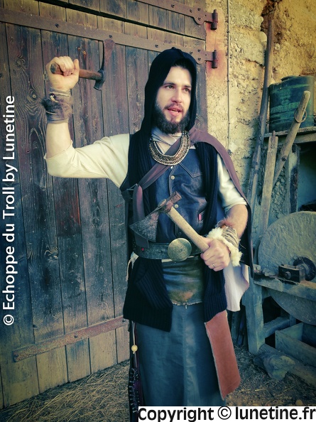 Le_ranger_costume_louer_medieval_viking.jpg